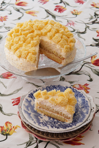 Tarta Mimosa italiana casera: receta fácil, esponjosa y perfecta para celebraciones
