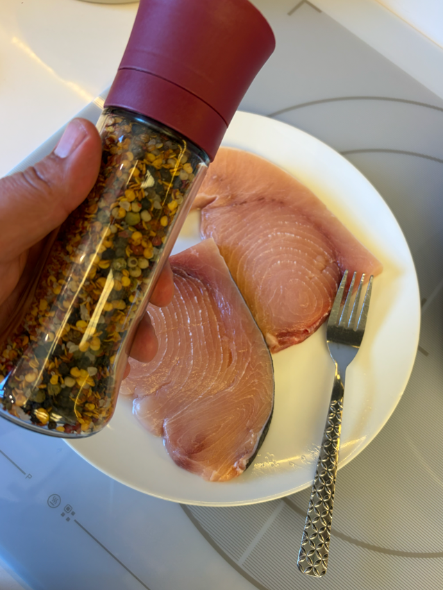 Pez espada al ajillo. Receta fácil, rápida y llena de sabor