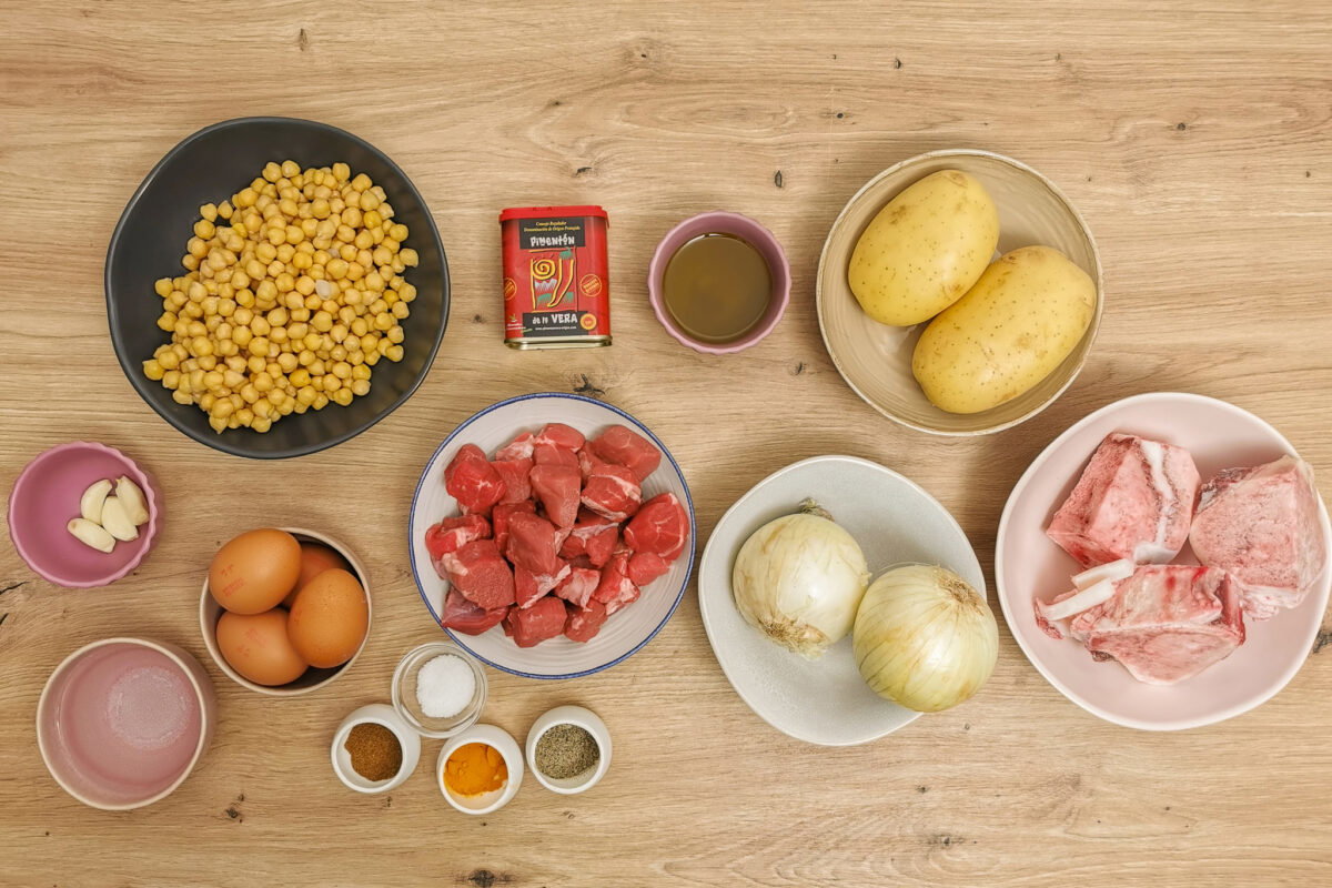 Dafina o adafina sefardí tradicional. Receta de hamin judío cocinado a fuego lento