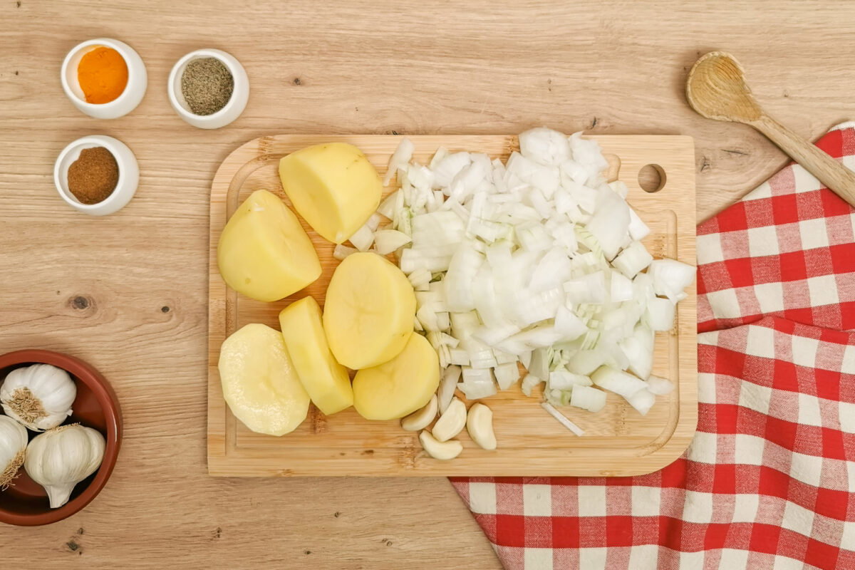 Dafina o adafina sefardí tradicional. Receta de hamin judío cocinado a fuego lento