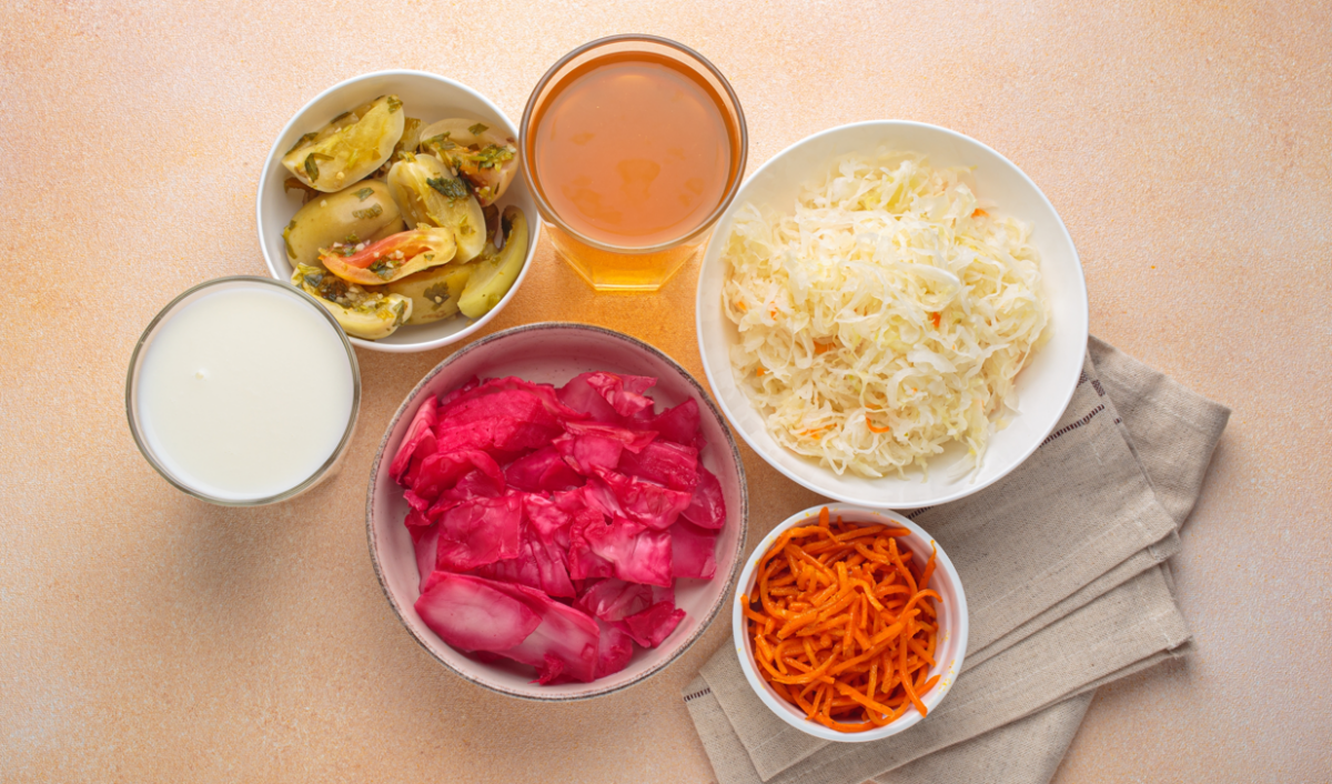 El kimchi vuelve a estar de moda: un estudio apunta a que sus bacterias podrían ayudar frente a los nanoplásticos