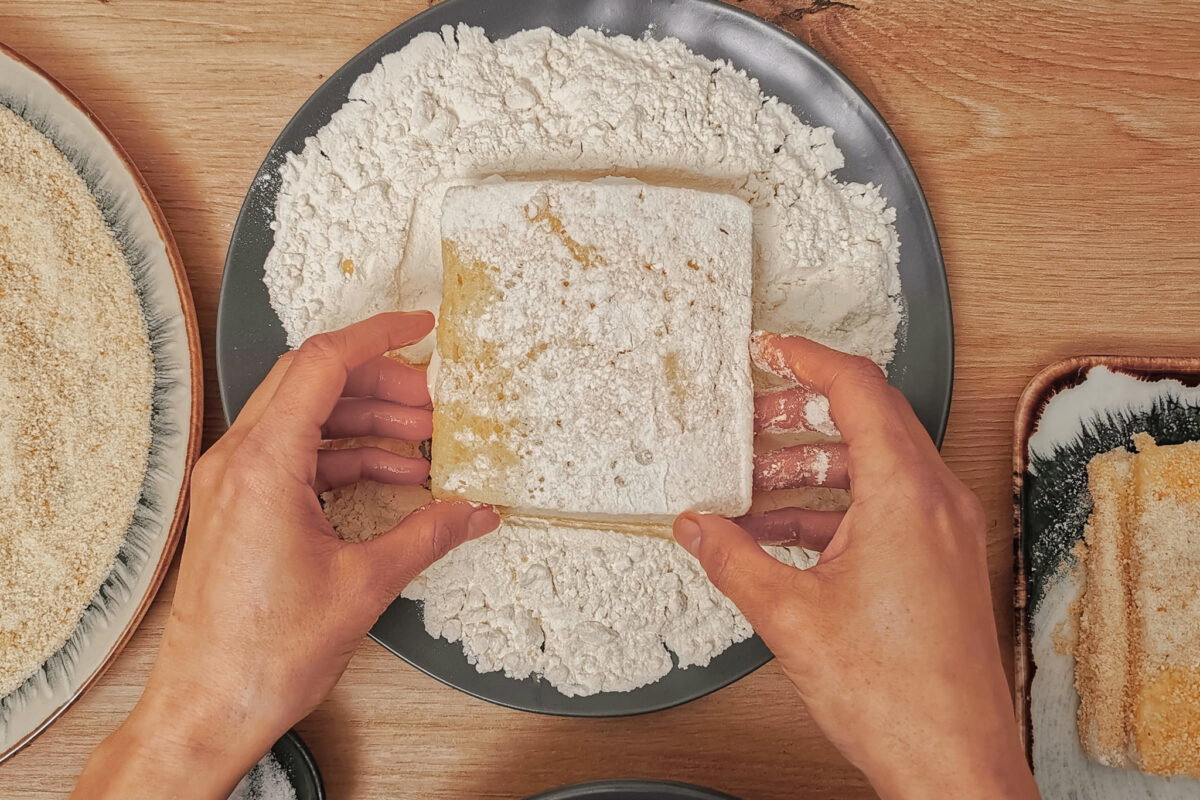 Mozzarella in carrozza crujiente, la receta italiana perfecta para un picoteo caliente