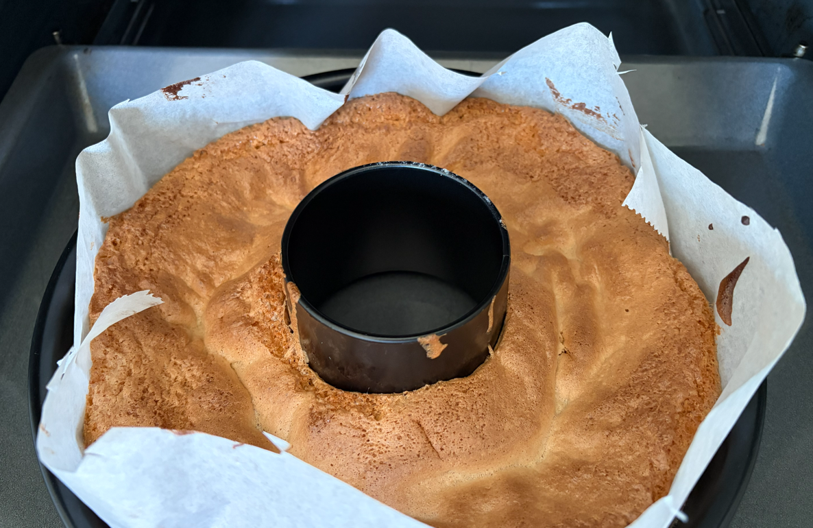 Roscón gallego tradicional: el bizcocho alto y sencillo que se prepara con 3 ingredientes