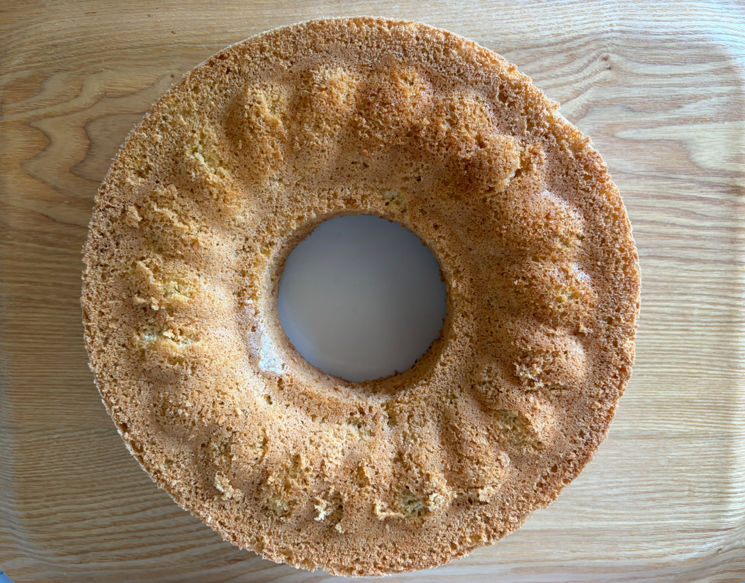 Roscón gallego tradicional: el bizcocho alto y sencillo que se prepara con 3 ingredientes