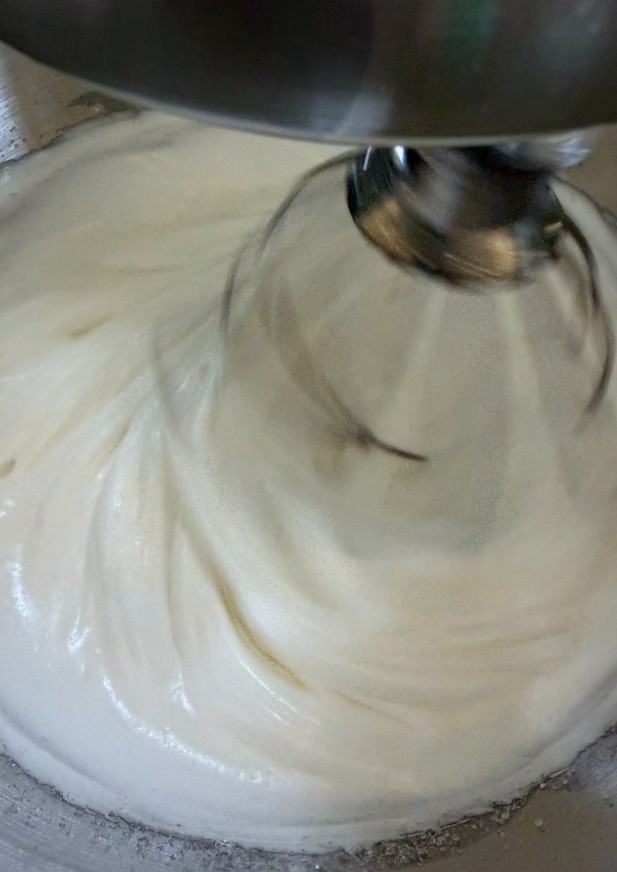 Roscón gallego tradicional: el bizcocho alto y sencillo que se prepara con 3 ingredientes