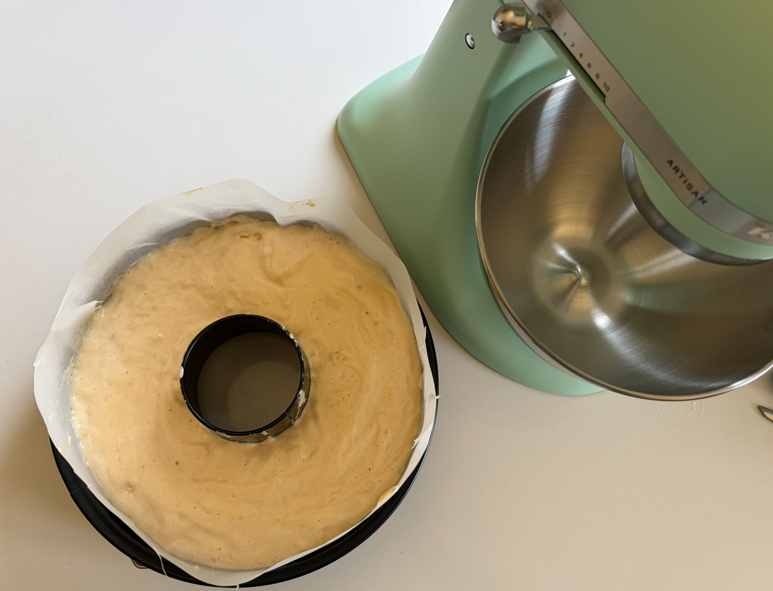 Roscón gallego tradicional: el bizcocho alto y sencillo que se prepara con 3 ingredientes