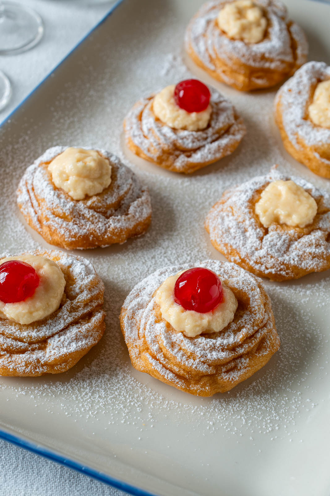 Zeppole italianas caseras. Receta tradicional fácil y esponjosa paso a paso