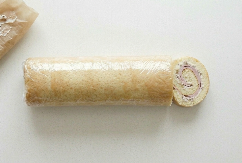 Brazo de gitano salado de queso azul y jamón york. Un aperitivo fácil para lucirse sin despeinarse