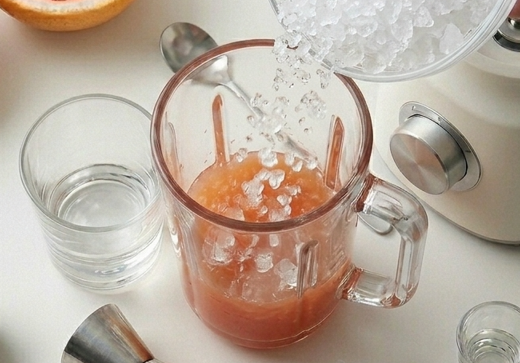 Cóctel Papa Doble tipo Floridita, el daiquiri más seco y con más carácter
