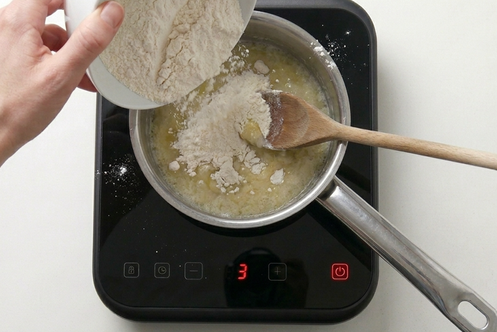 Gougères de queso. Bocaditos franceses de pasta choux para el aperitivo