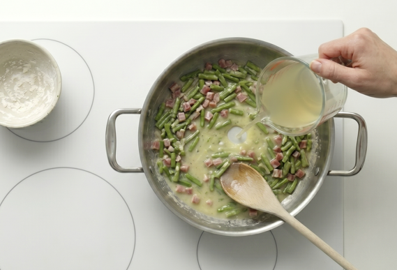 Menestra de verduras a la navarra, una receta de primavera con mucha huerta