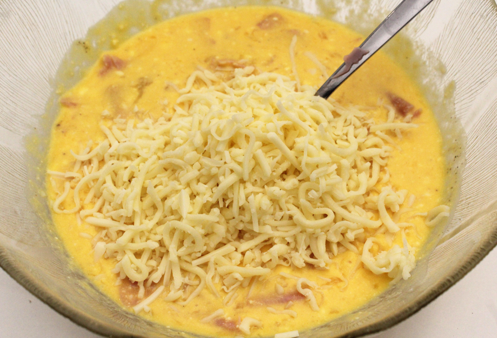Pastel de calabacín, jamón y queso al horno: receta fácil, jugosa y perfecta para cualquier día