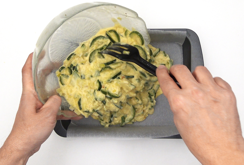 Pastel de calabacín, jamón y queso al horno: receta fácil, jugosa y perfecta para cualquier día
