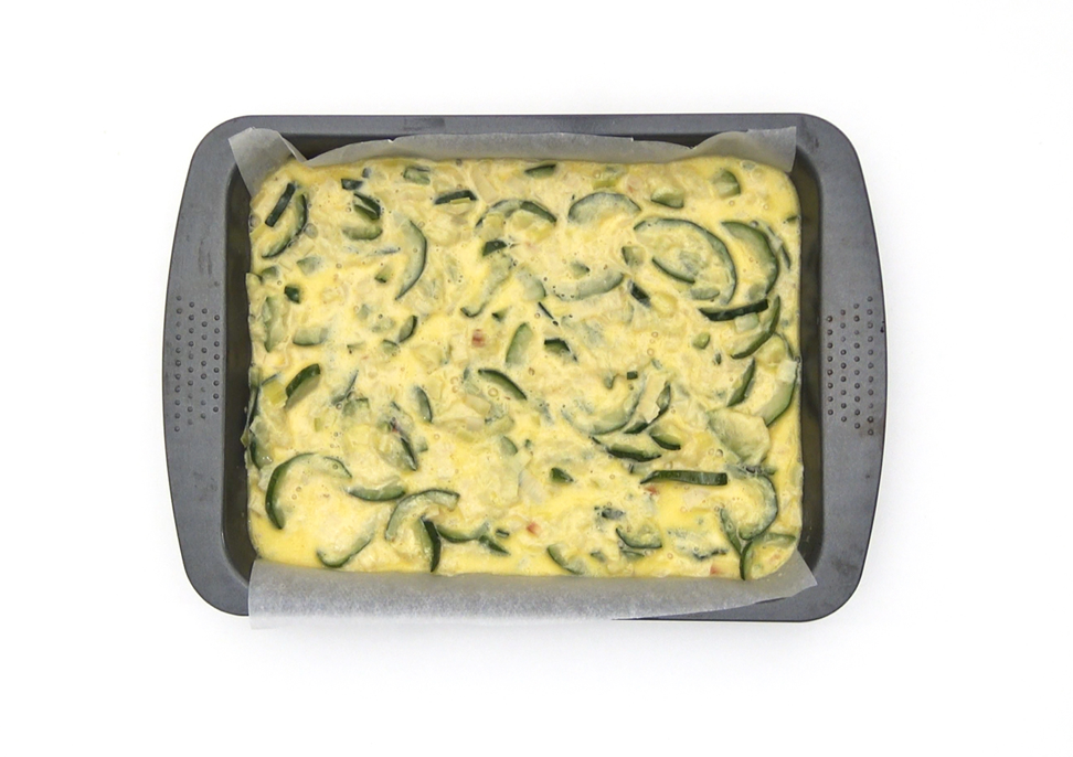 Pastel de calabacín, jamón y queso al horno: receta fácil, jugosa y perfecta para cualquier día