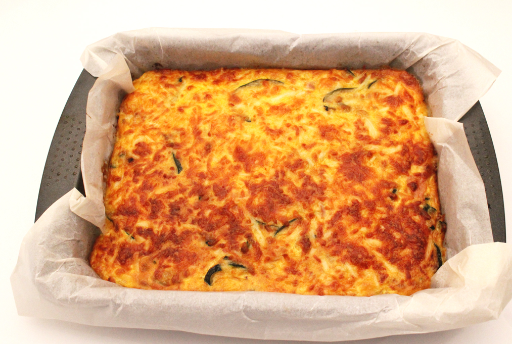 Pastel de calabacín, jamón y queso al horno: receta fácil, jugosa y perfecta para cualquier día