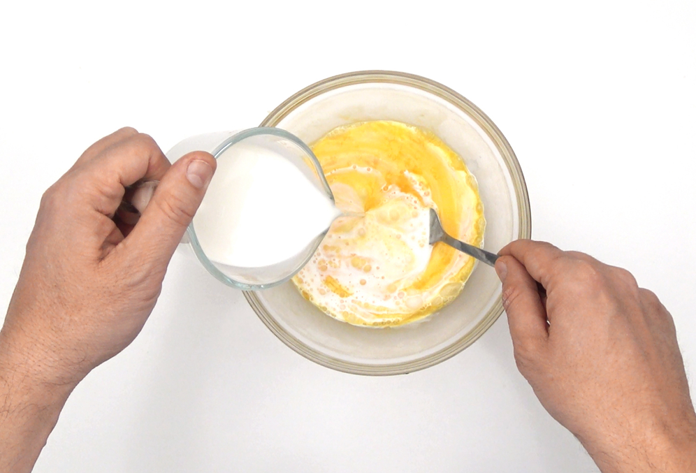 Pastel de calabacín, jamón y queso al horno: receta fácil, jugosa y perfecta para cualquier día