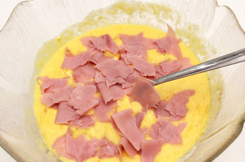 Pastel de calabacín, jamón y queso al horno: receta fácil, jugosa y perfecta para cualquier día