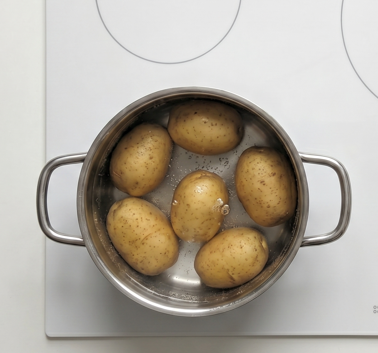 Patatas escabechadas extremeñas, una receta sencilla con sabor a cocina de siempre