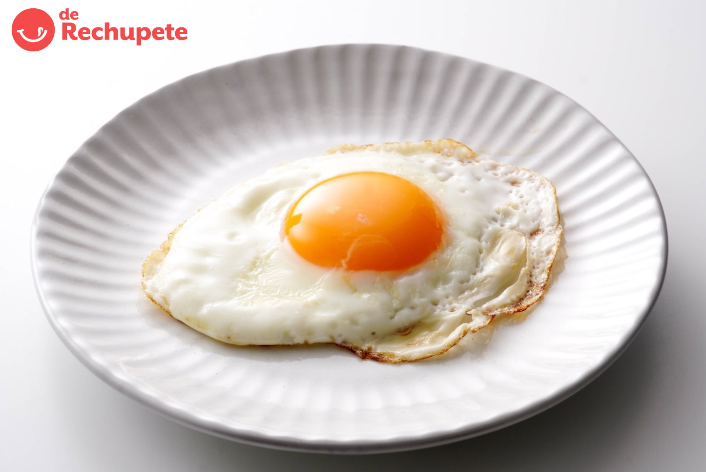 Trucos para que los huevos no se peguen en la sartén y queden perfectos
