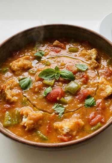 Sopas de tomate extremeñas. Receta tradicional con pan y tomate de la huerta