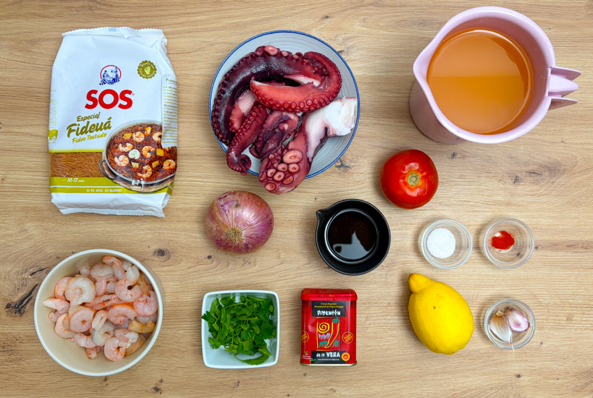 Fideuá de pulpo y gambas. Receta fácil y sabrosa que siempre sale bien