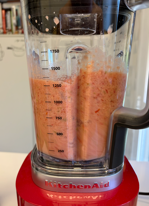 Gazpacho de sandía. Receta fácil, fresca y ligera para el verano