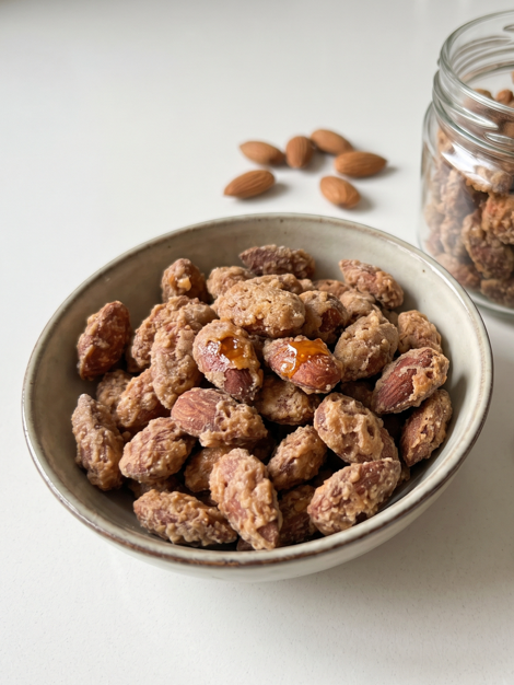 Almendras garrapiñadas caseras, crujientes y con su capa de azúcar