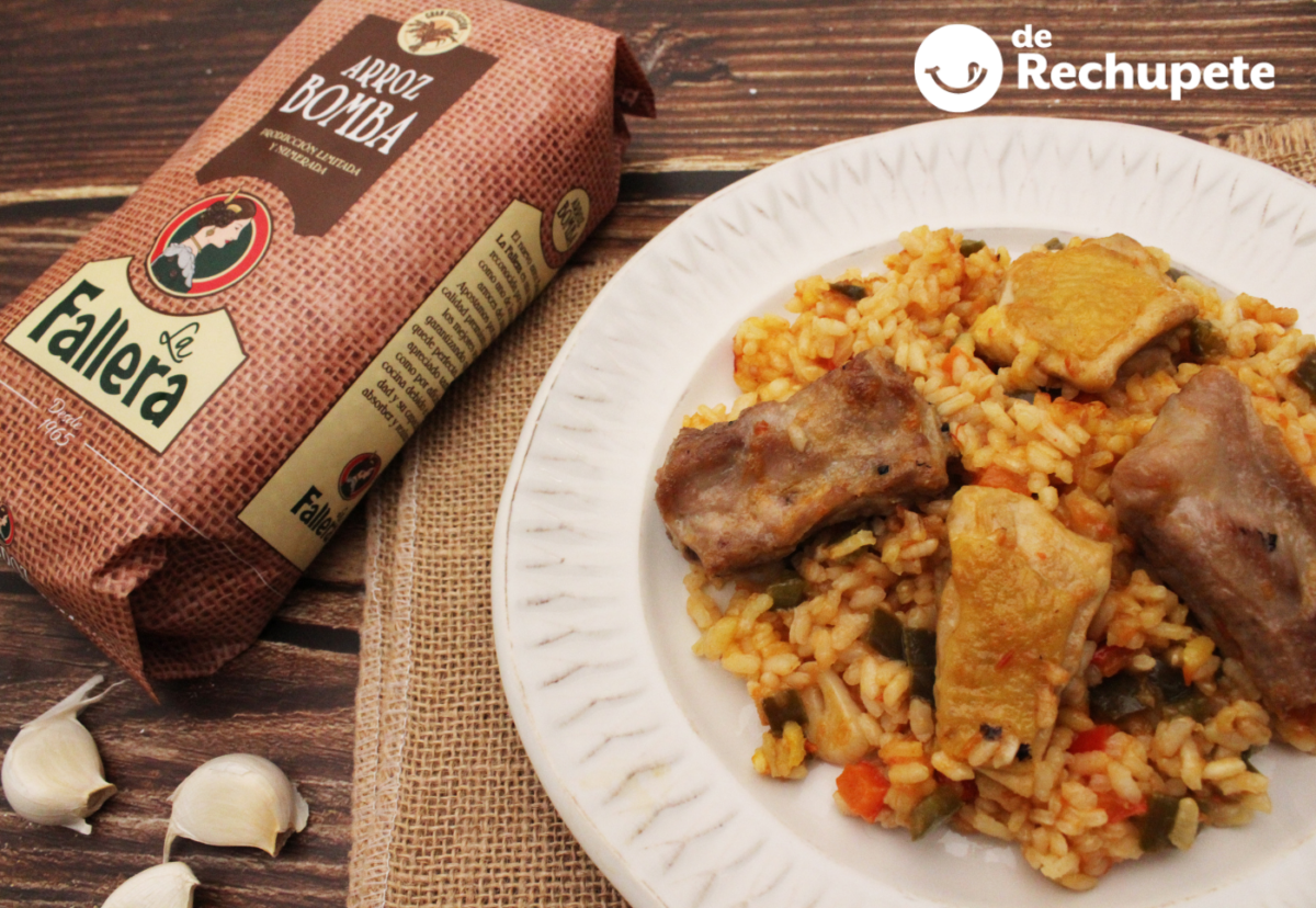 Arroz alicantino con pollo y costilla. Receta casera llena de sabor