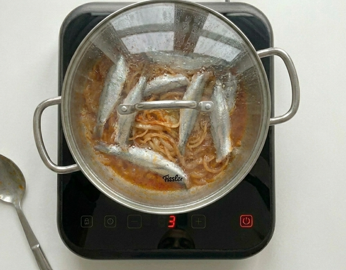 Bocartes a la cazuela, la receta cántabra que no perdona el punto del pescado