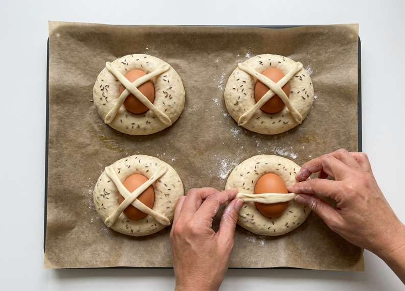 Bollos de San Juan, el pan de aceite que se come en la costa granadina