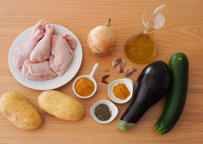 Colombo de pollo caribeño, el curry antillano que se come con arroz blanco