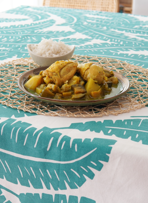 Colombo de pollo caribeño, el curry antillano que se come con arroz blanco