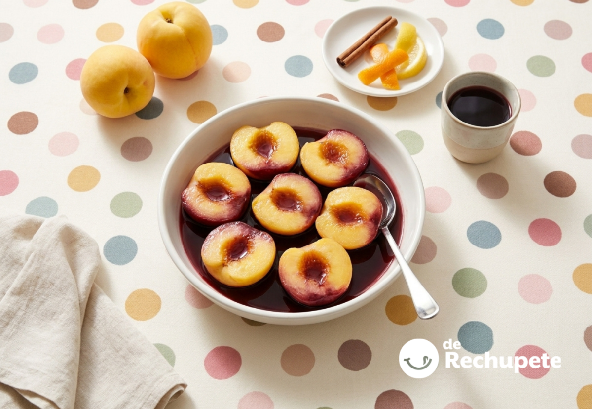 Melocotón con vino riojano, el postre de verano que se sirve bien frío