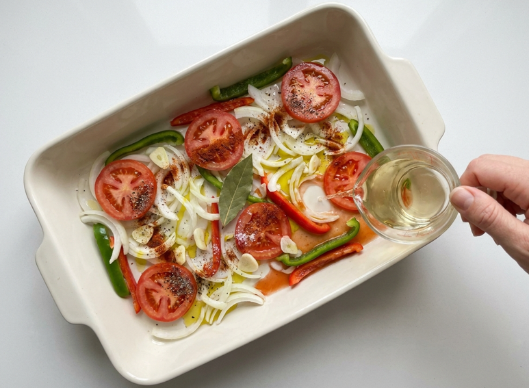 Sardinas a la portuguesa, al horno con patatas y verduras