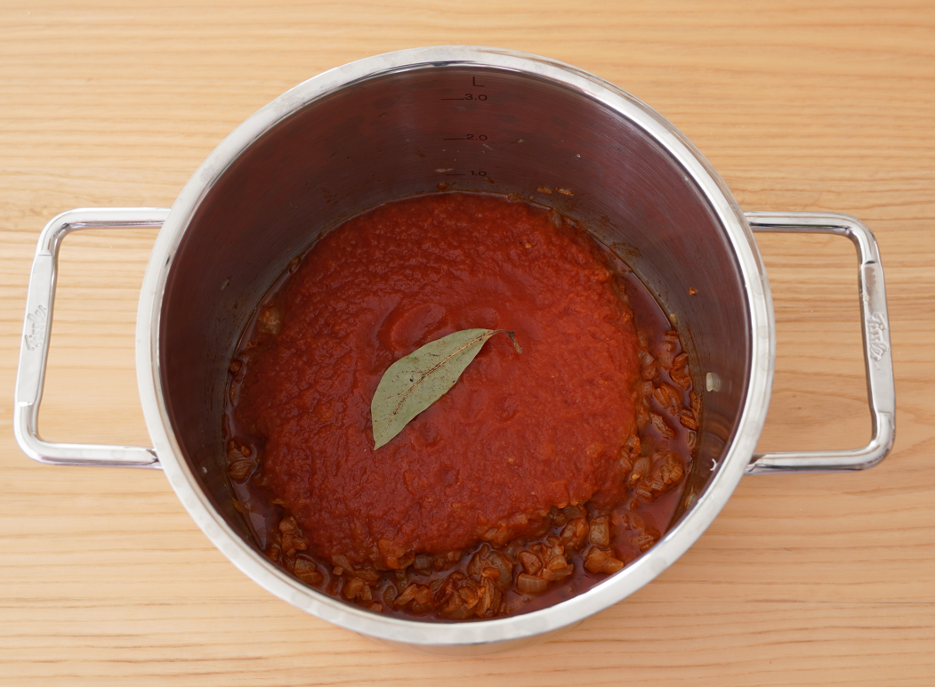 Sardinas con tomate, una receta fácil para disfrutar del pescado azul