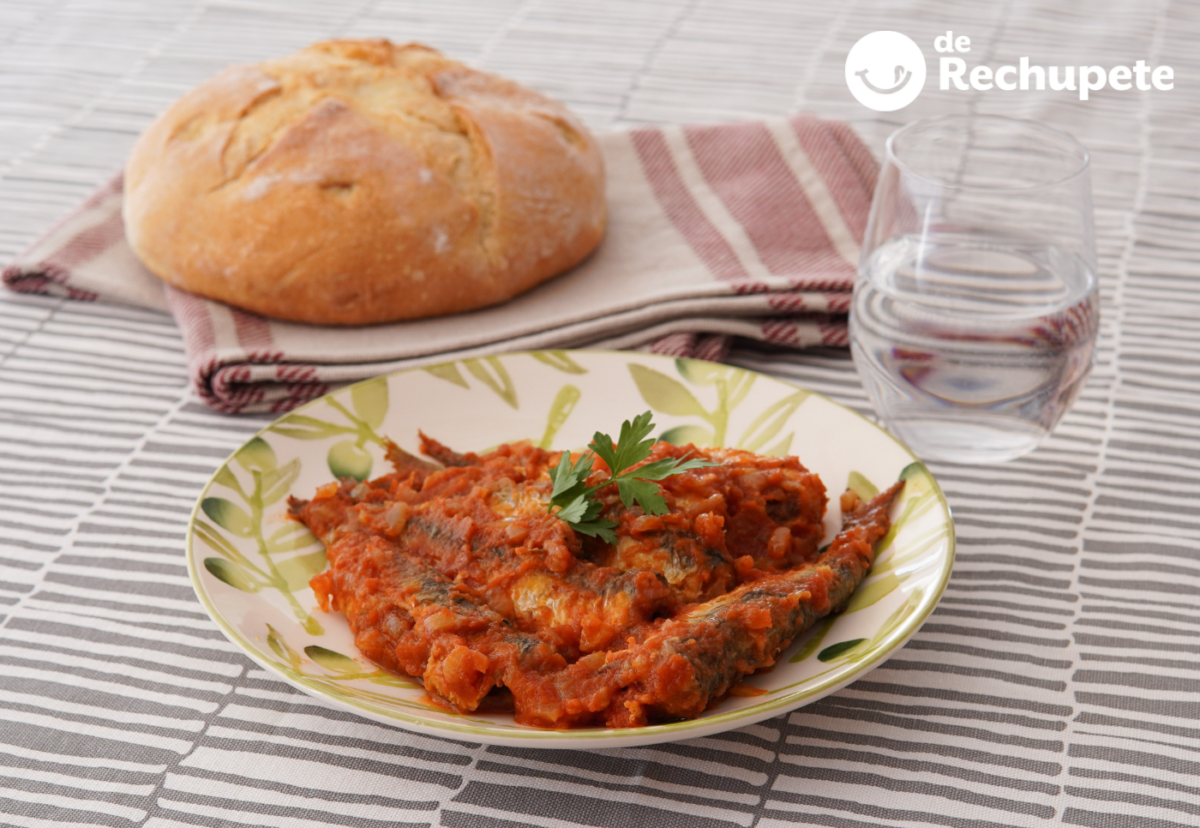 Sardinas con tomate, una receta fácil para disfrutar del pescado azul
