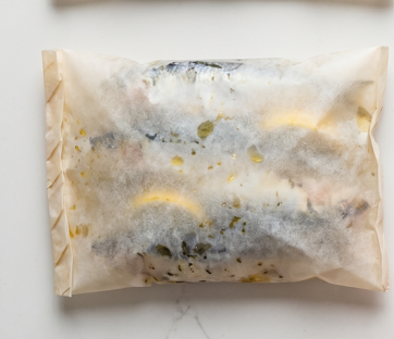 Sardinas en papillote, la forma más limpia de asarlas en casa