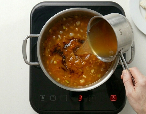 Sopa de pescado cántabra, una cuchara marinera con fundamento