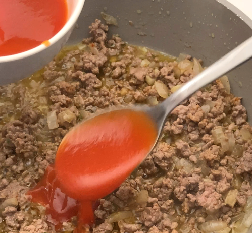 Taco rice. Receta japonesa fácil con arroz, carne picada y sabor tex-mex