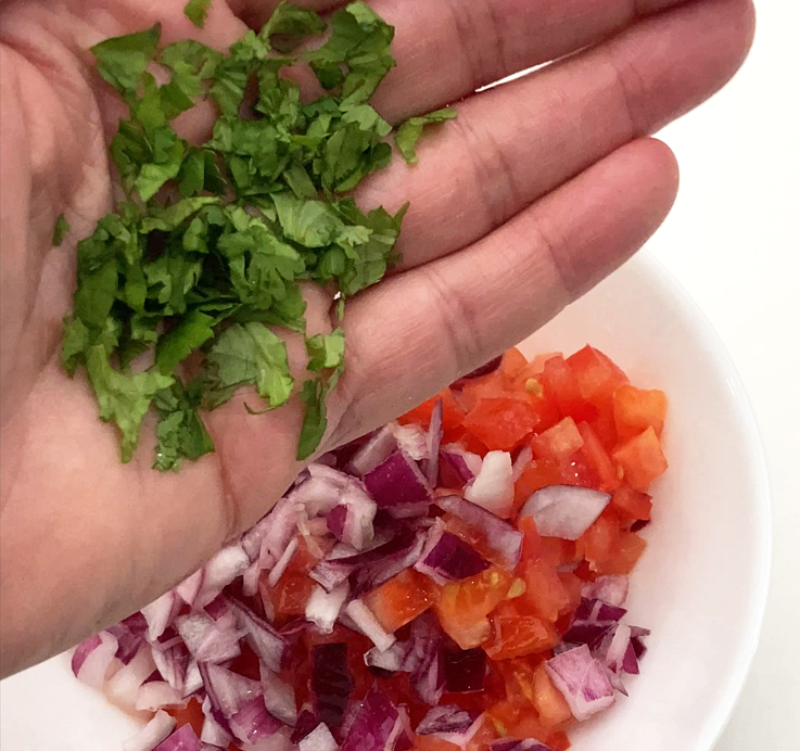 Taco rice. Receta japonesa fácil con arroz, carne picada y sabor tex-mex