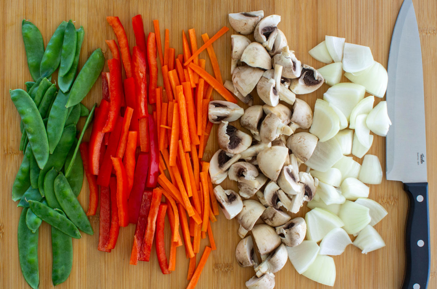 Wok de verduras crujientes. Receta fácil, sana y rápida, lo tiene todo