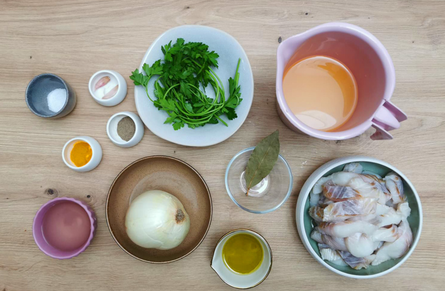 Cazón en amarillo: receta andaluza tradicional fácil y con mucho sabor