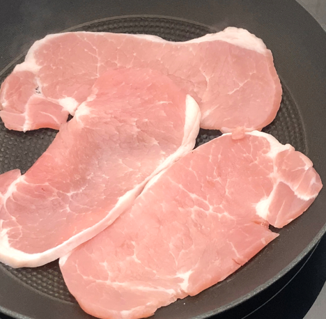 Chivito valenciano. Receta del bocadillo de lomo, bacon, queso y huevo que une Valencia y Uruguay