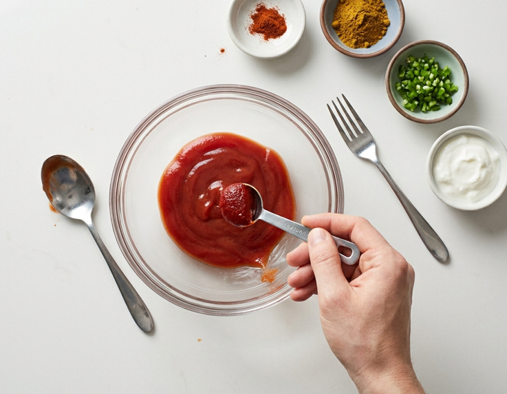 Cómo convertir el ketchup de bote en 10 salsas distintas