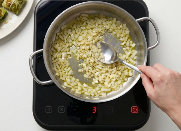 Llom amb col, la receta mallorquina que se cocina en pequeños paquetes