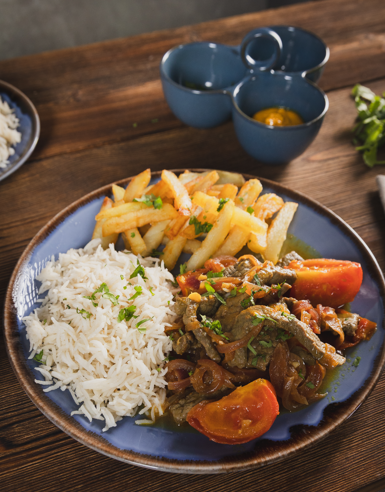 Lomo saltado peruano auténtico: receta fácil, jugosa y con todo el sabor tradicional de Perú
