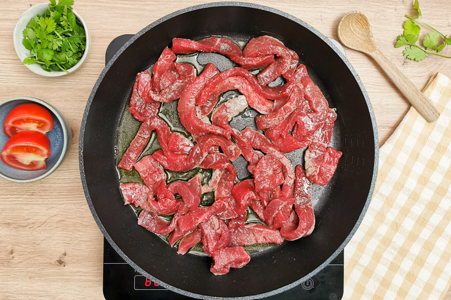 Lomo saltado peruano auténtico: receta fácil, jugosa y con todo el sabor tradicional de Perú