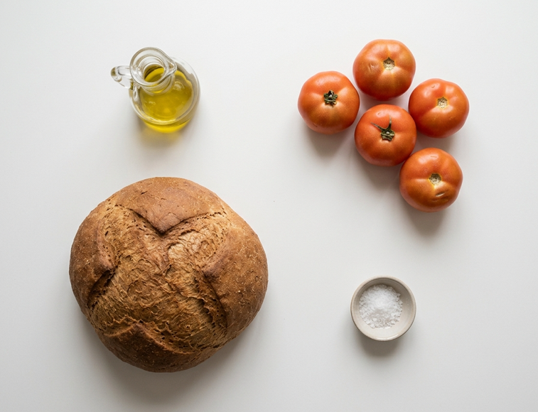 Pa amb oli mallorquín, la versión básica con tomate de ramallet