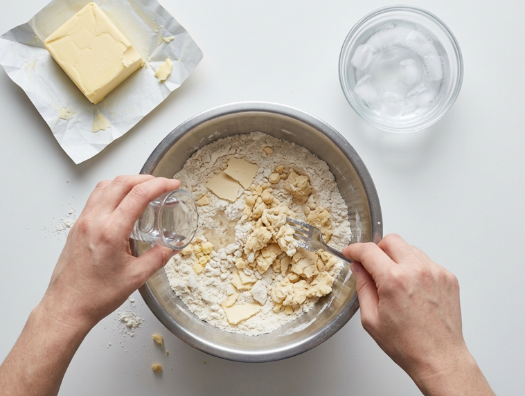 Para qué sirve el hielo en la cocina, mucho más que enfriar bebidas