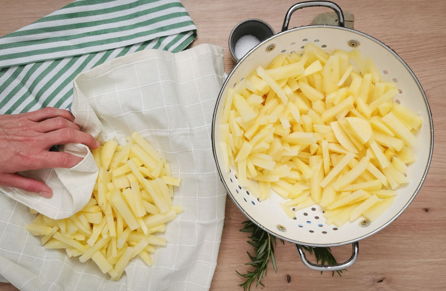 Cómo hacer las mejores patatas fritas caseras. Crujientes por fuera y tiernas por dentro